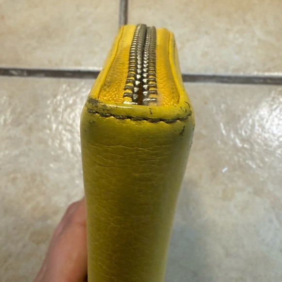 👜 Marc by Marc Jacobs Classic Q Vertical Zip Around Wallet - Picture 9 of 11